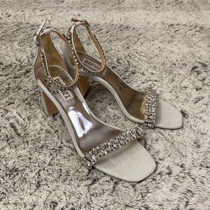 BADGLEY MISCHKA COLLECTION Harriet Block Heel Sandal in Silver Metallic Texture